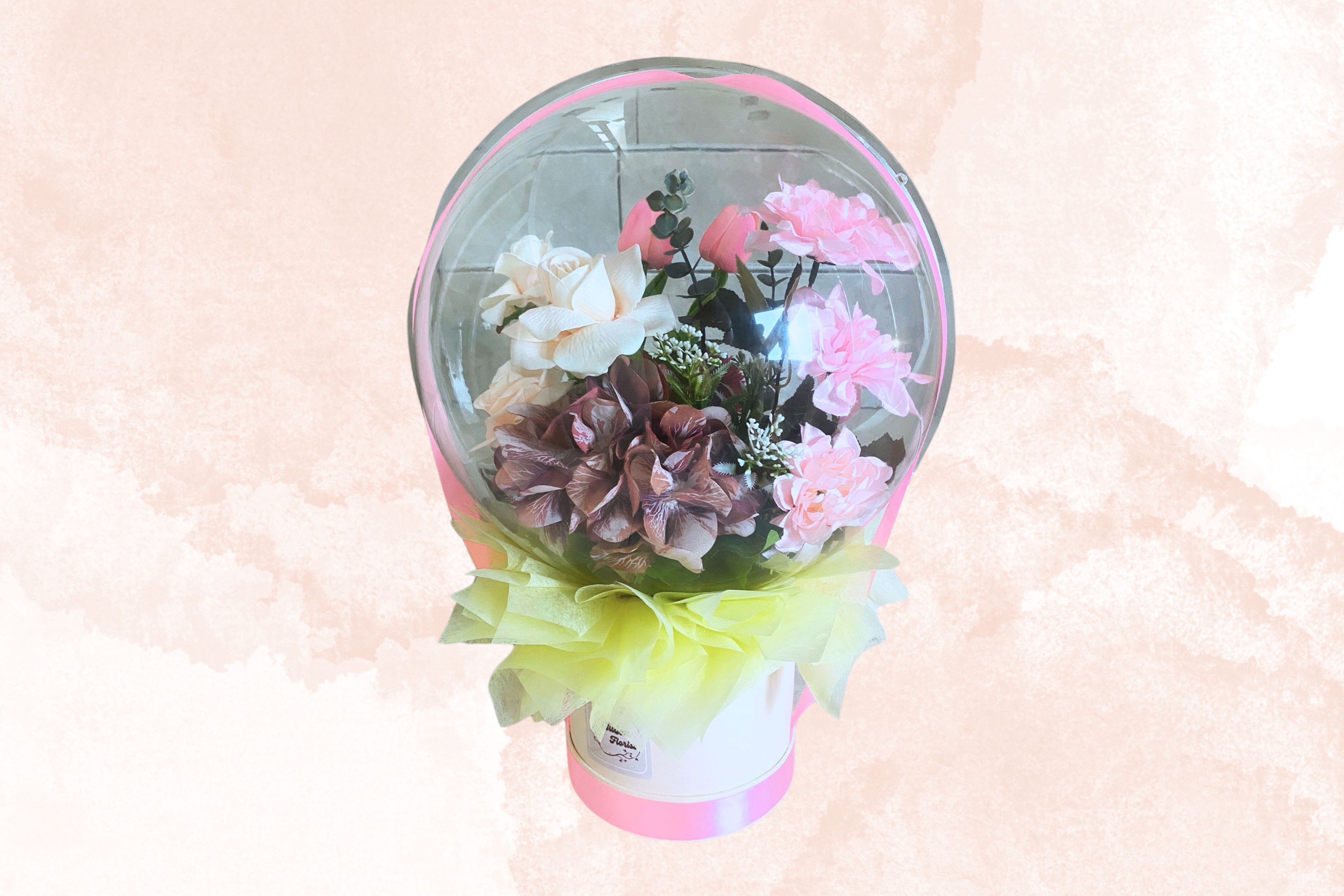 Bobo Balloon & Acrylic Balloon